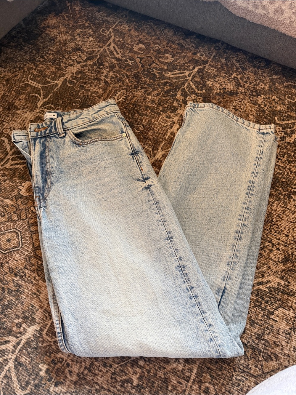 Zara Light Wash Blue High-Rise Women’s Jeans
